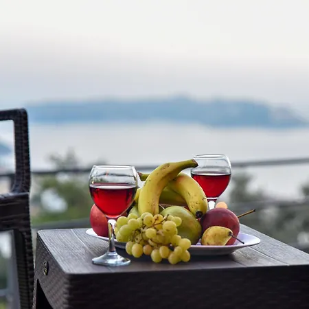 Ay-ra Kaş